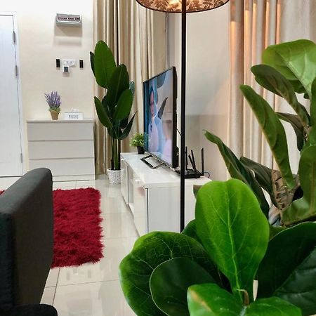 Rumahku Homestay, Taman Jasin Perdana Kültér fotó