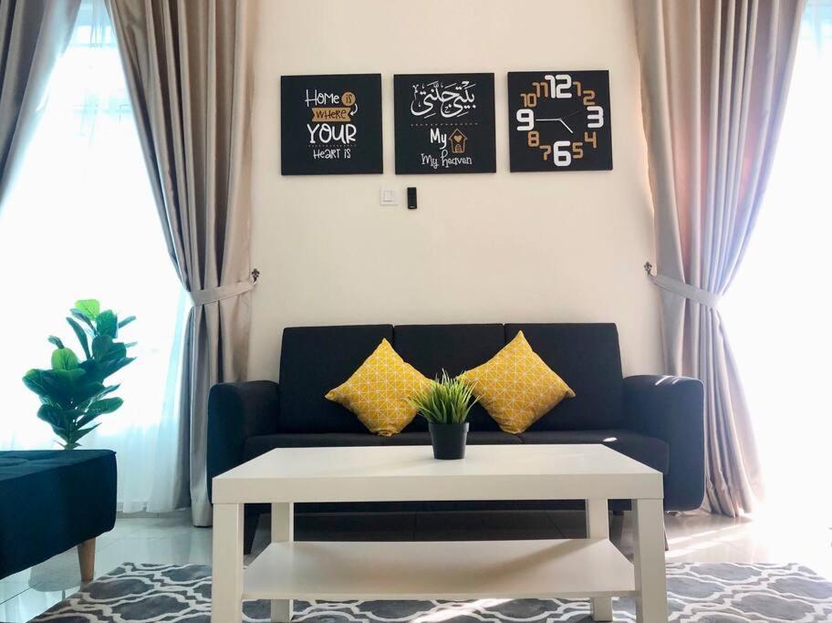 Rumahku Homestay, Taman Jasin Perdana Kültér fotó