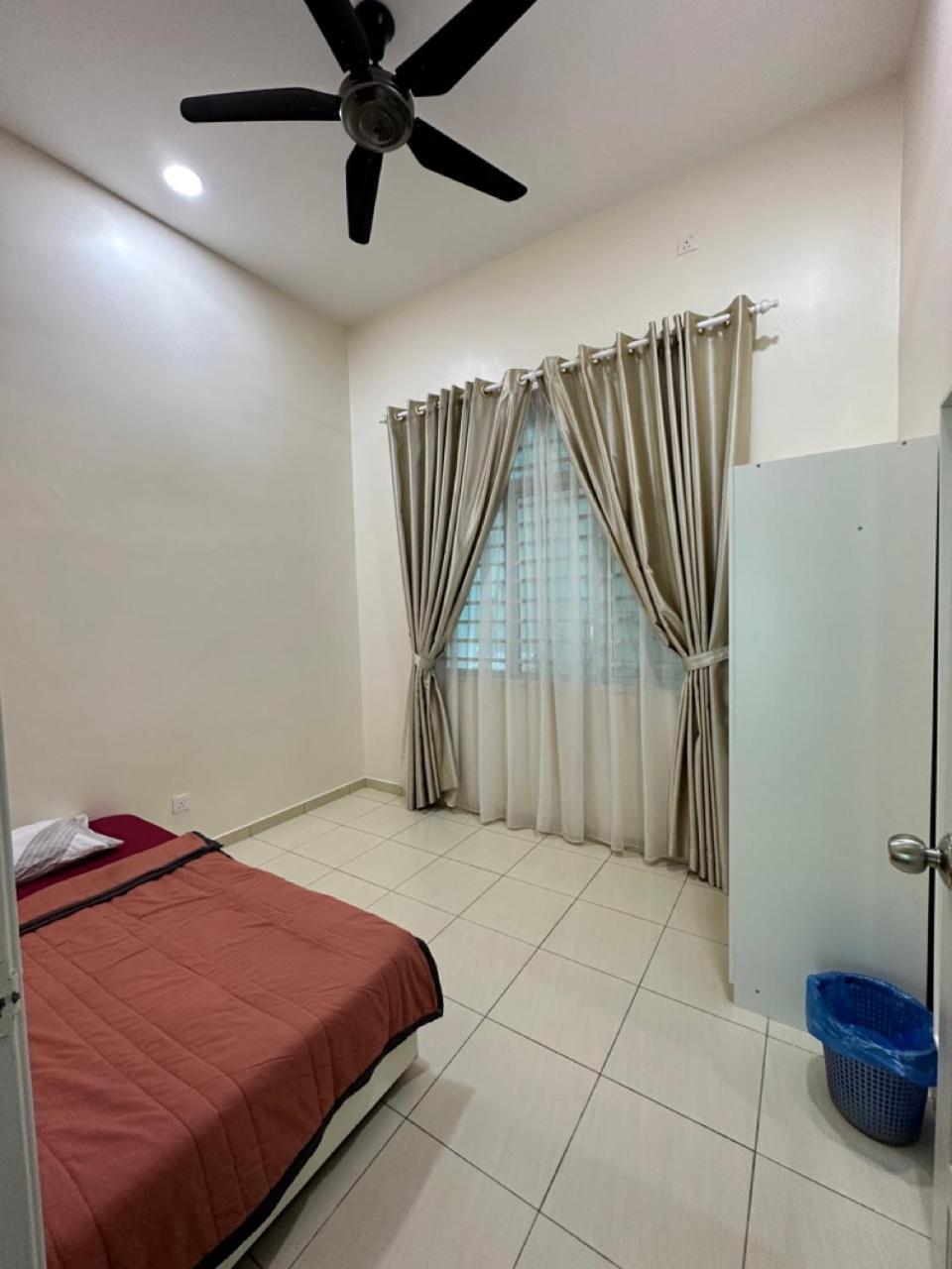 Rumahku Homestay, Taman Jasin Perdana Kültér fotó